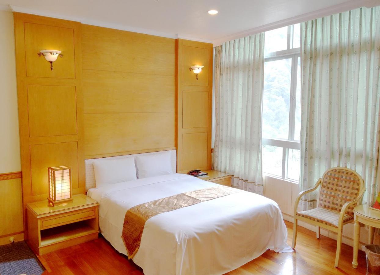 Jenq Yang Hotspring Hotel Ren'ai Esterno foto