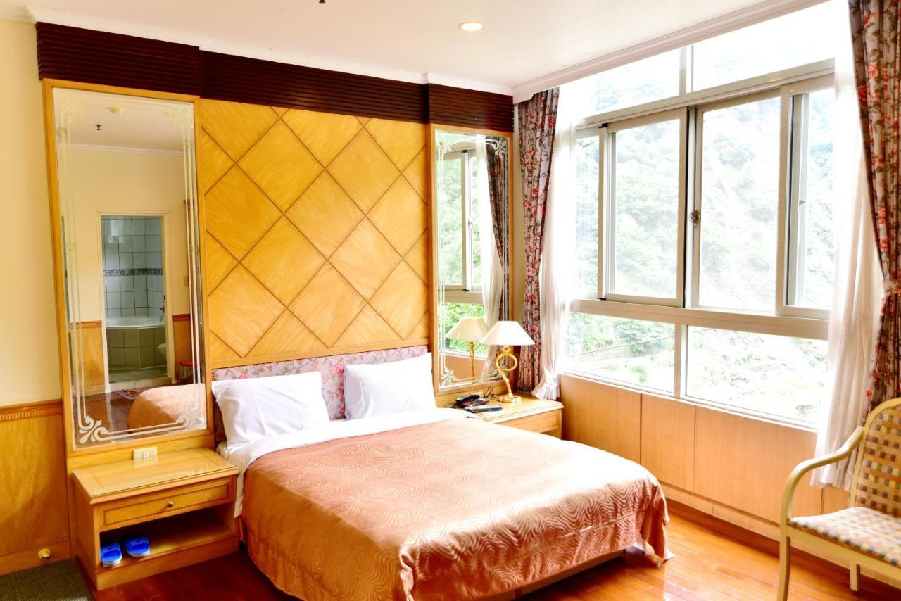 Jenq Yang Hotspring Hotel Ren'ai Esterno foto