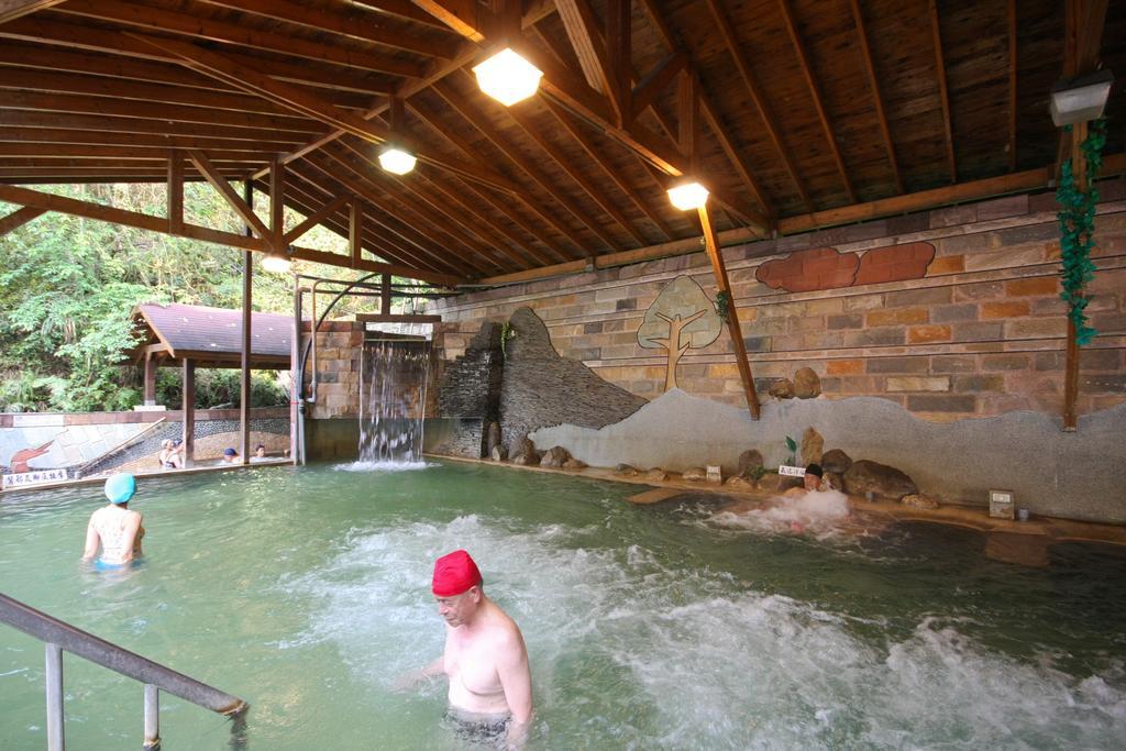 Jenq Yang Hotspring Hotel Ren'ai Esterno foto